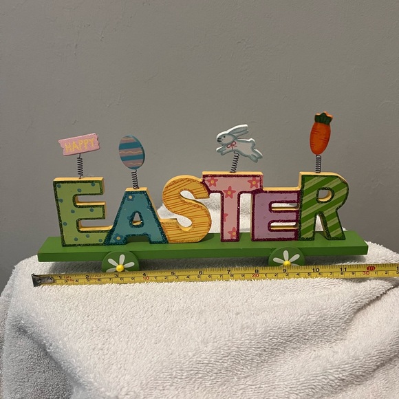 VINTAGE WOOD EASTER SIGN ON WHEELS - Picture 3 of 6